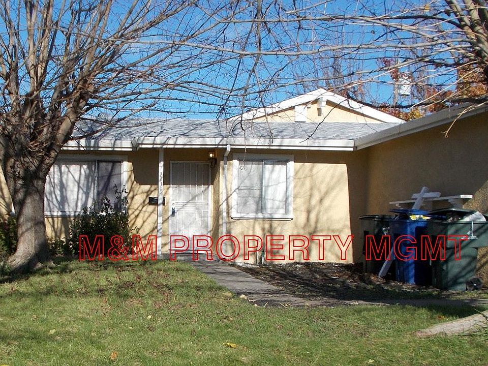 2139 Meadowglen Ave