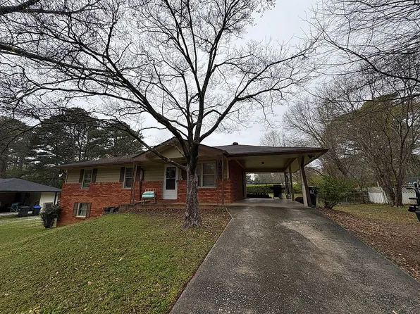 4915 Maurice Dr NW, Lilburn, GA 30047