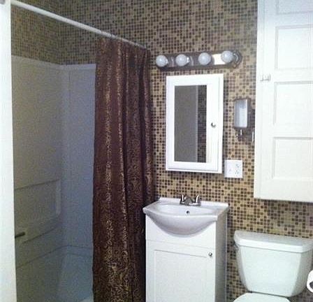 5th image of 420 S Maple Ave #422