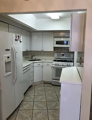 Rented by 18 REALTY | media 2