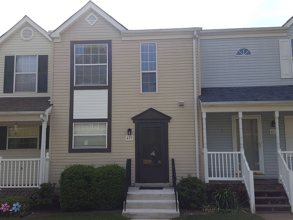 1st image of 409 Mayfair Pl