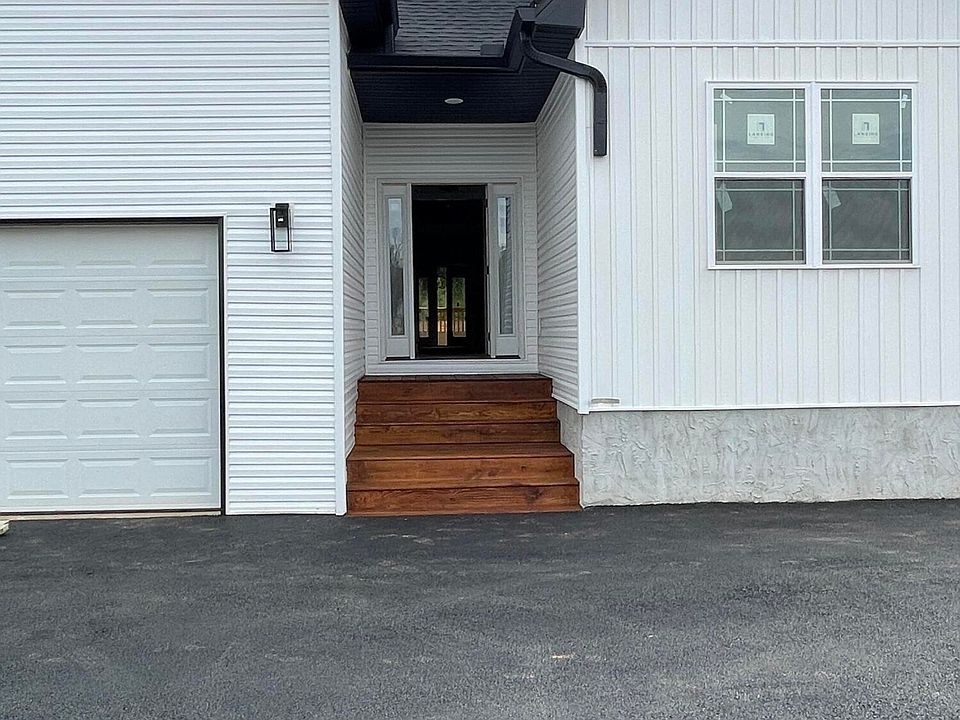 2nd image of 1514 Broad River Ln