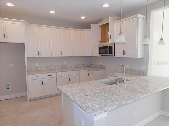 3rd image of 19352 Hawk Valley Dr
