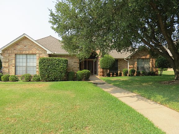 5th image of 819 Muirfield Dr