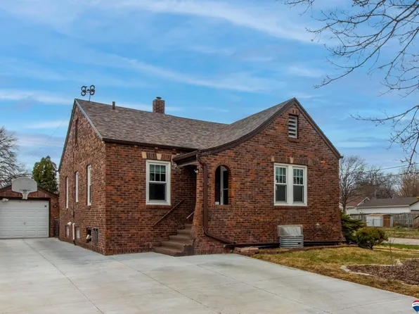 4907 Knox St, Lincoln, NE 68504