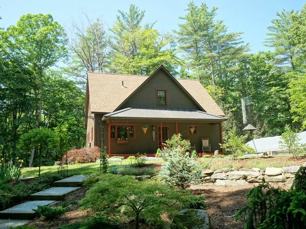 61 Athas Way, Henniker, NH 03242