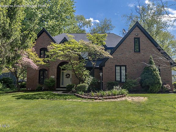 2nd image of 2910 Tracewood Dr