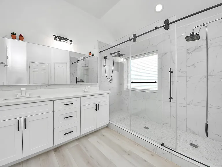 10850 White Oak Point Ct — Photo 44