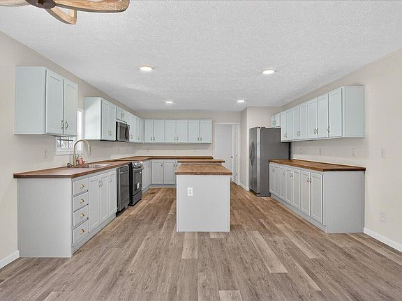 2nd image of 6600 Clearwater Dr