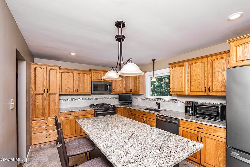 5th image of 39 Northgate Drive