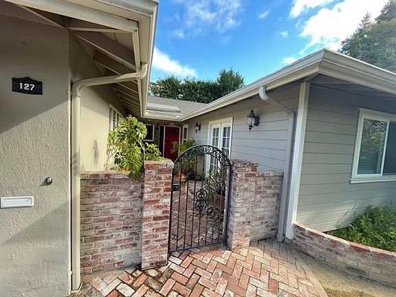 2nd image of 127 E Creek Dr