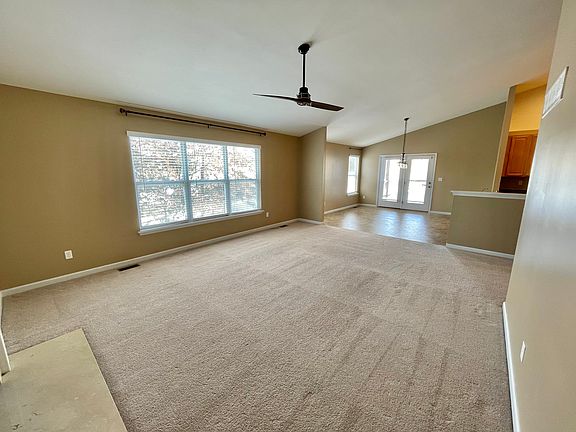 5th image of 405 Summer Fair Ct