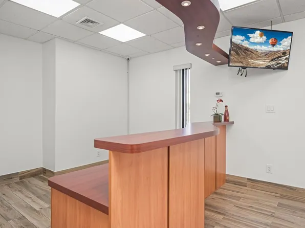 248 Avenue P image 25 of 51