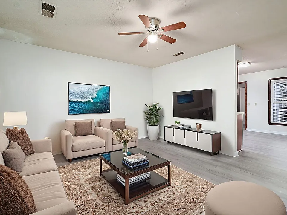 118 Roberta Dr