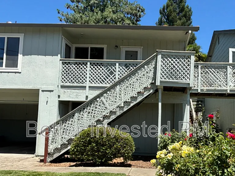 304 Cooper Ln #G — Photo 1