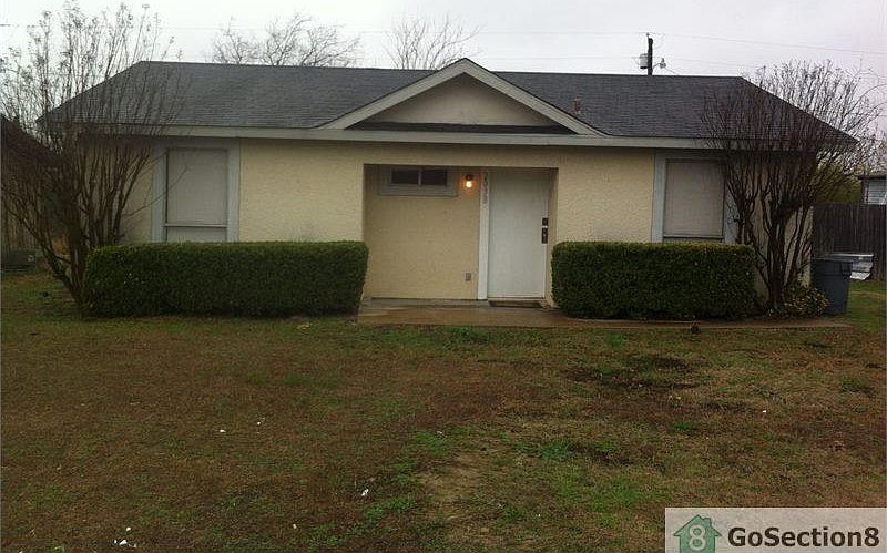 1st image of 2038 Midlake Ln