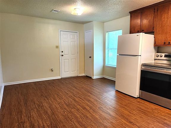 5th image of 28 14th St N