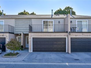 1011 White Oak Dr #20, Burlington, ON L7T 2L3