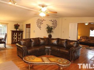 1381 Lystra Rd, Chapel Hill, NC 27517