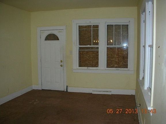 3rd image of 14534 Lexington Ave