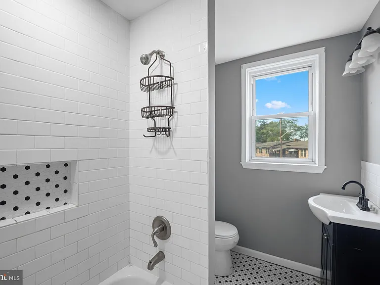 4600 Highland Ave — Photo 8