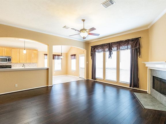 4th image of 2502 Sunburst Ln