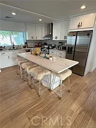 3 bed, 1200 sqft, $4,399 — Photo 4