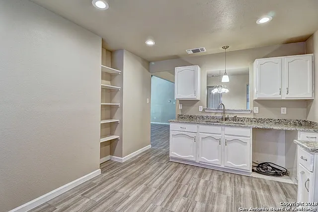 7731 Pipers Hl — Photo 3