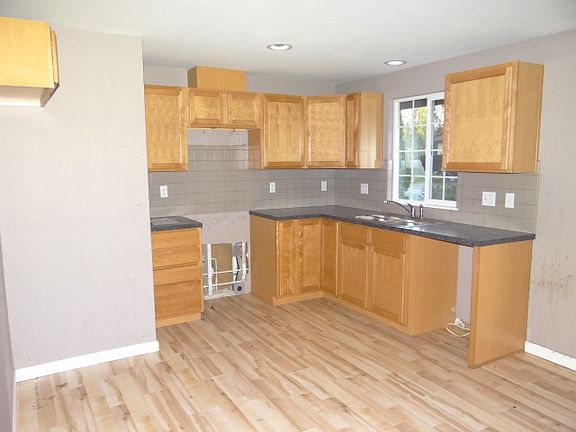 5th image of 4603 132nd Pl NE