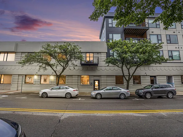 300 Washington Ave #2, Grand Haven, MI 49417