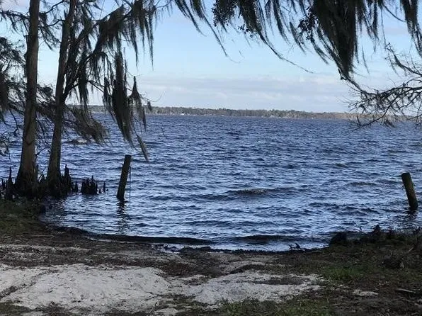 5283 Deer Island Rd, Green Cove Springs, FL 32043