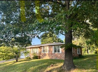250 S 12th St, Mammoth Spring, AR 72554
