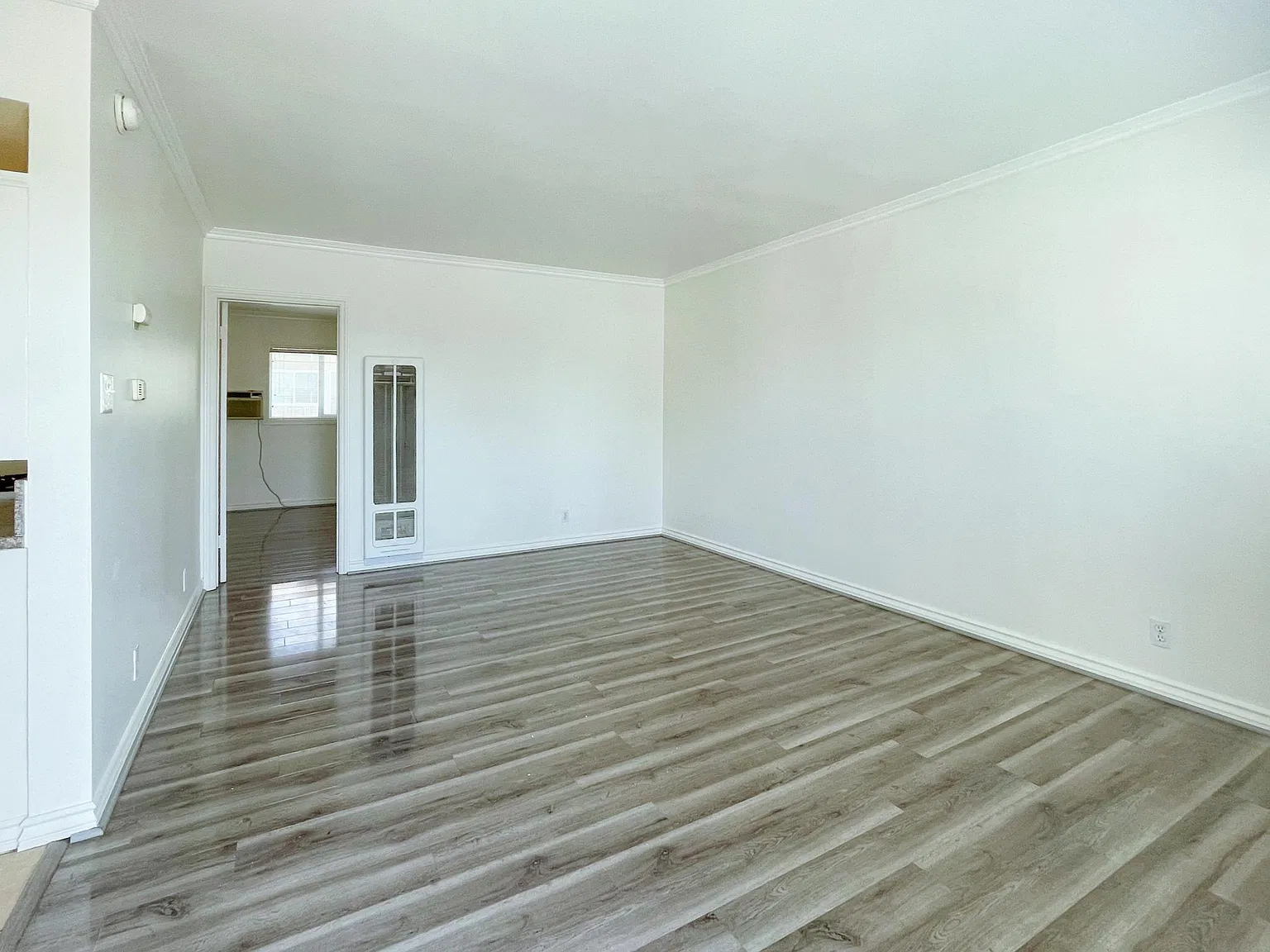 288 S Sierra Madre Blvd — Photo 3