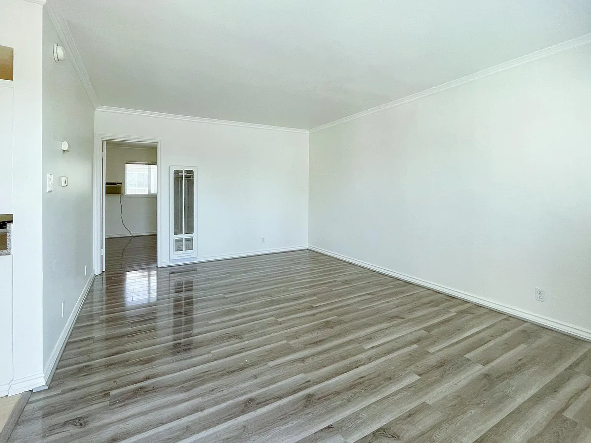 Building Photo - 288 S Sierra Madre Blvd #2