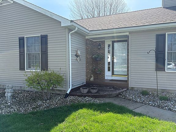2nd image of 311 Cherry Blossom Ln