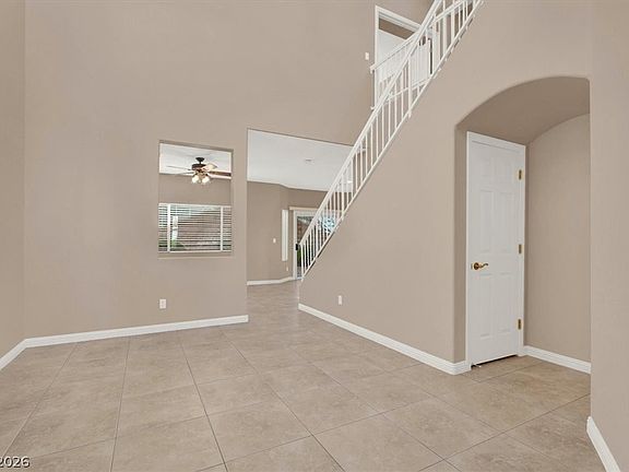 5th image of 10409 Bent Willow Ave