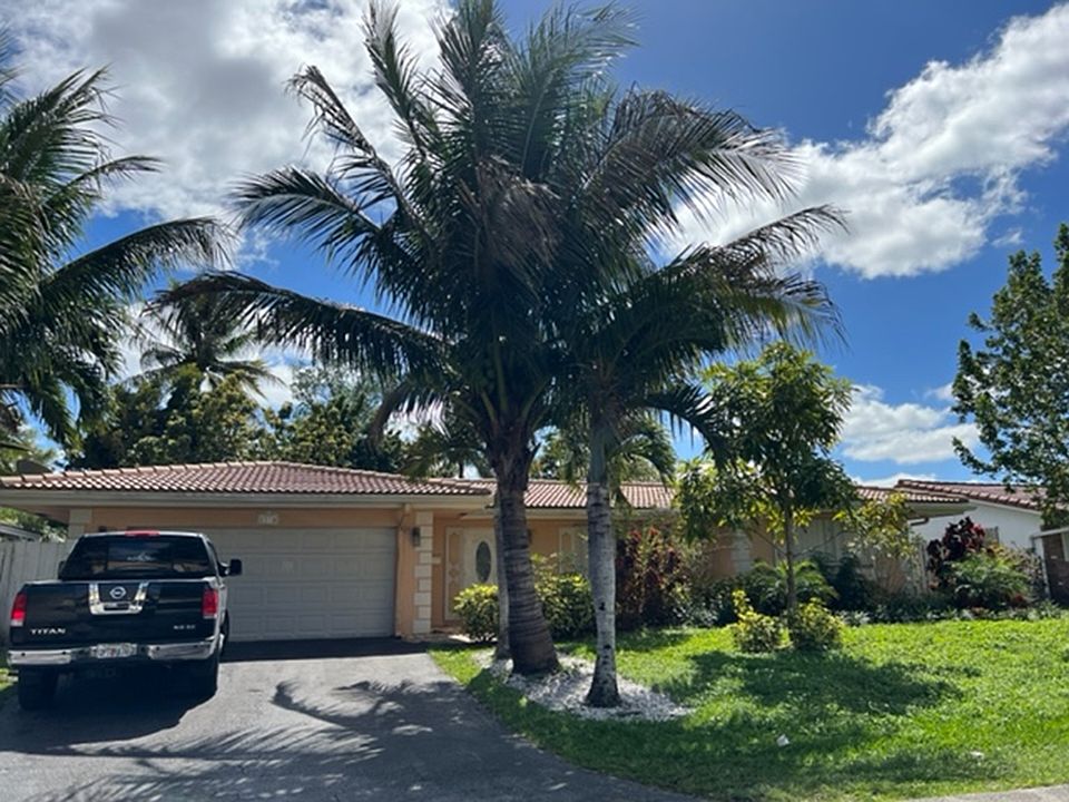 1st image of 7510 NW 41st St