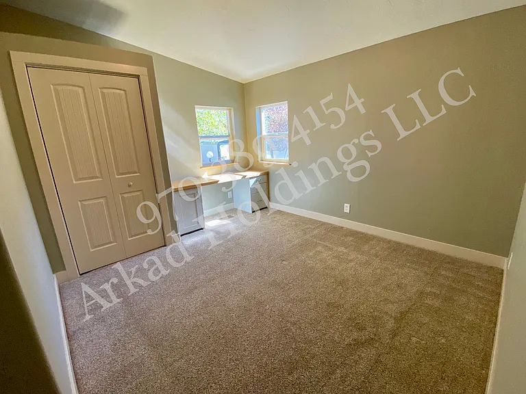 932 Maple Dr — Photo 12