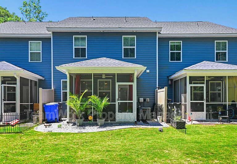 7722 Park Gate Dr — Photo 32