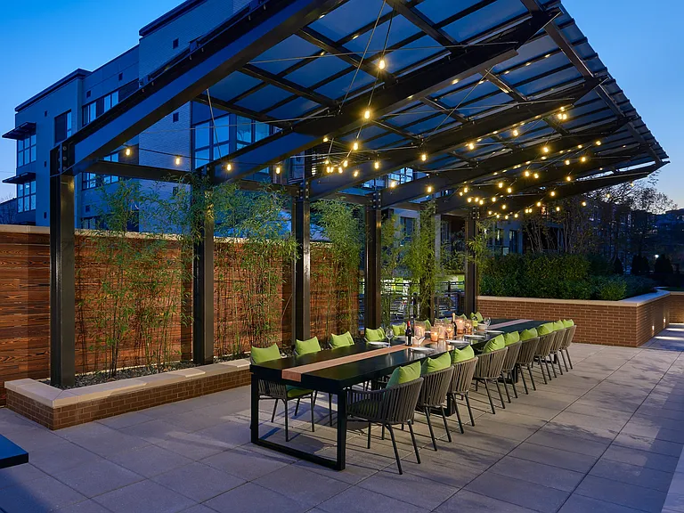 Ten at Clarendon — Photo 43