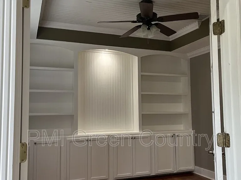 1608 S Kalanchoe Ave — Photo 3