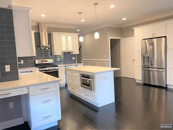 5th image of 2342 Short St #2342
