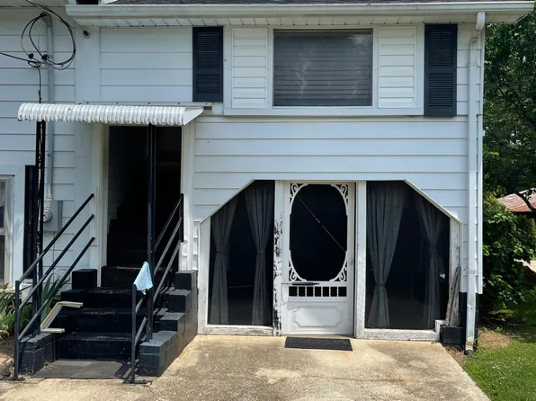827 Bristol Dr, Statesville, NC