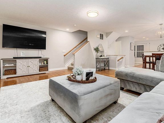 4th image of 5938 Winberry Creek Dr #1103