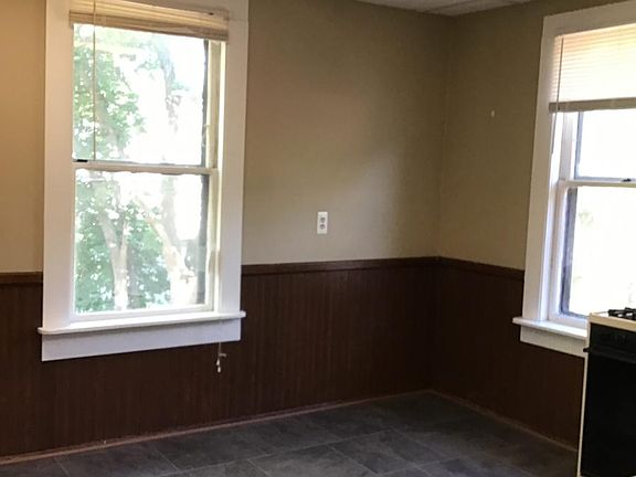 5th image of 41 Benjamin Ave SE #2