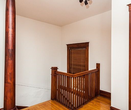3rd image of 1401 W Edgewater Ave