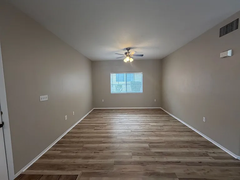 9303 Gilcrease Ave #1250 — Photo 4