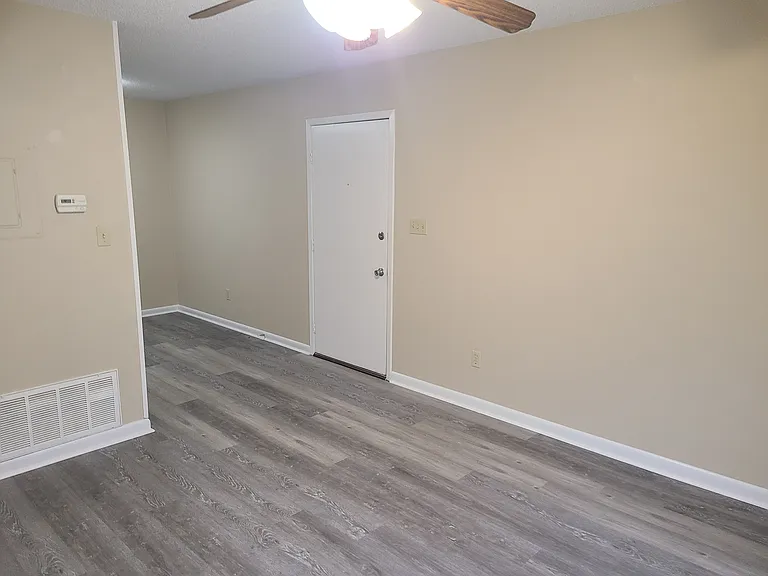 Jaymar Apartments — Photo 47
