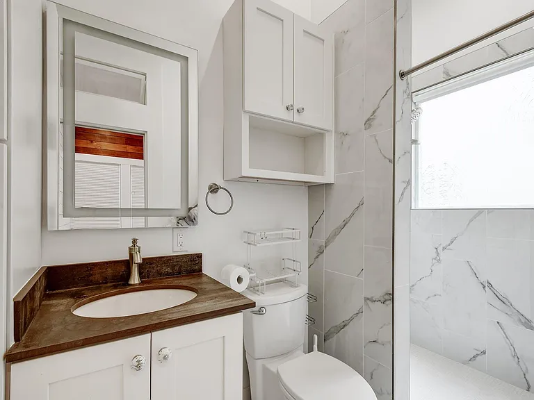 131 Adams St #2 — Photo 12