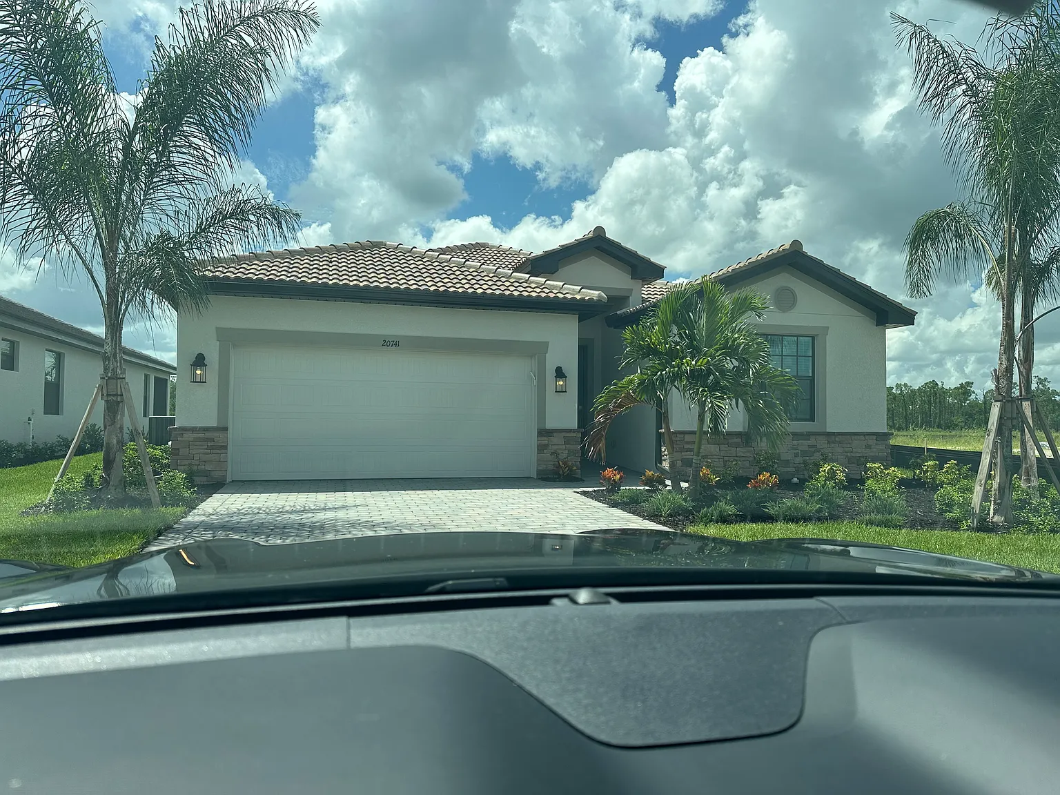 4 bed, 2032 sqft, $6,500 — Photo 1